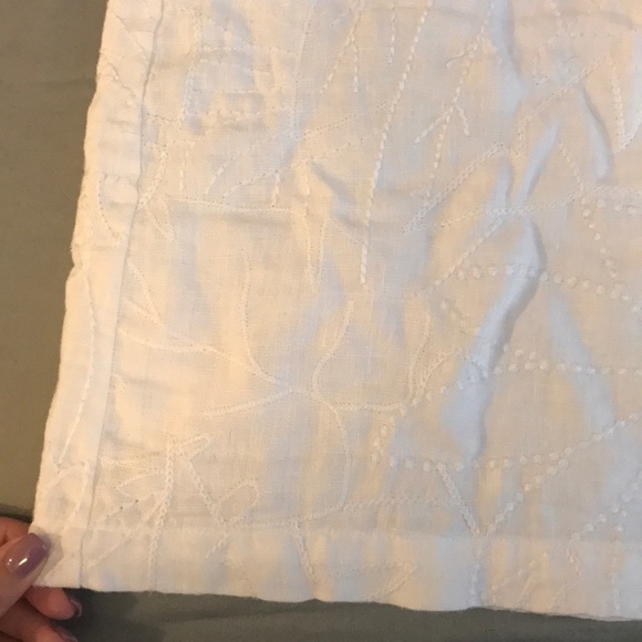 Lace Tommy Bahama skirt - Picture 3 of 3